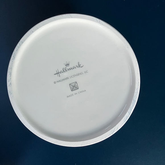 NWOT Hallmark Season's Treatings Peppermint Lid Canister/Jar and 3D Card Set - Picture 6 of 10